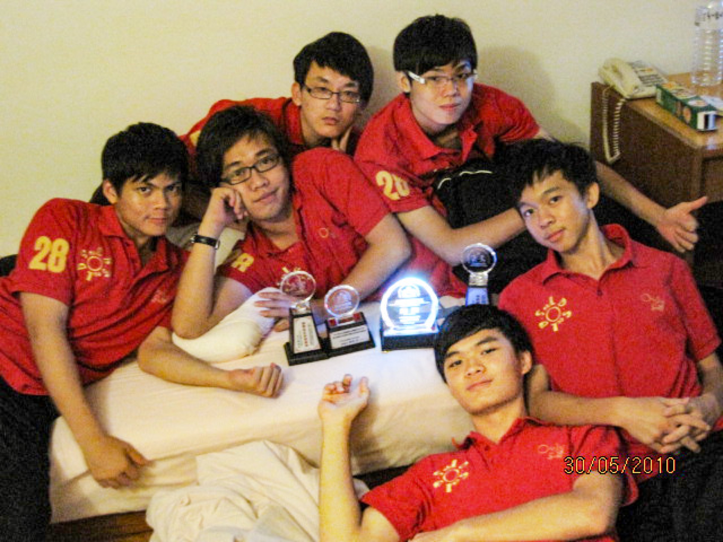 2010 Soul D competition in Taiwan photo with award